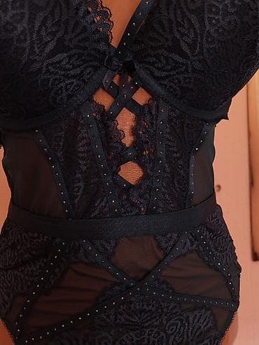 Sakoi: Ženski čipkani bodi – tamnozelena/smaragd nijansa - Model sa korpama — 2