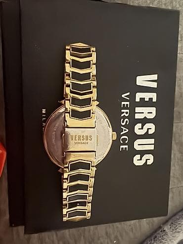mona torbica sa slovom m: VERSUS Versace Mabillon Bracelet Watch, 36 mm – crni - Elegantan — 3