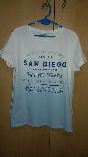 H&M majca u super stanju.
Velicina 10/12