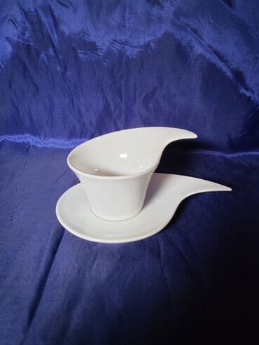 porcelanske solje za caj: Solje nove,vintaz porcelanske. Solje lep oblik. Cena je — 7