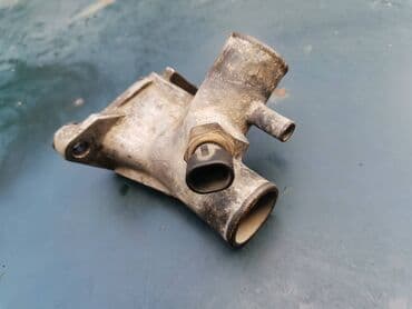 poklopac glave motora: Racva vode glave Lada 2121,21213,21214i Niva. Polovno, ocuano. Skinuto — 7