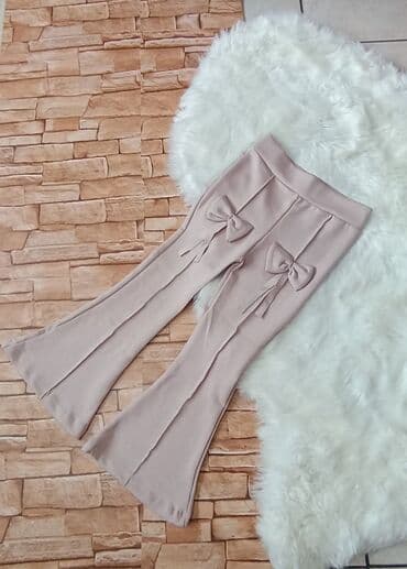 bez pantalone i crna kosulja: Ženske helanke / uske pantalone sa elastičnim pojasom. - Model: slim — 8