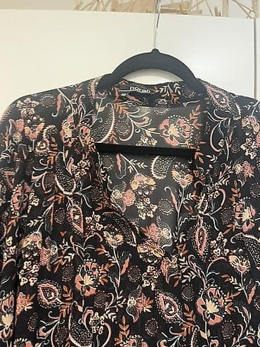 manžetne za košulju: Ženska košulja/bluza Norah, veličina 48. - Model: lepršava košulja sa — 1