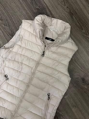 kapa: Lep mekani prsluk naznačene veličine XL ali više je M/L — 2