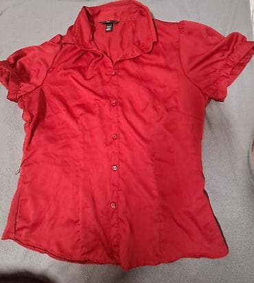 patike mk zenske: H&M ženska košulja na dugmad – crvena - Brend: H&M - Model — 1