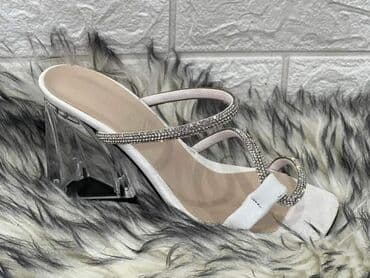 nike papuce benassi: 2200din
.
36-40 — 9