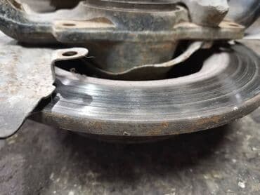 glavcina zadnjeg tocka zastava: Glavcina levog prednjeg tocka Lada 2121,21213 Niva 24mm br.5. Polovna — 7