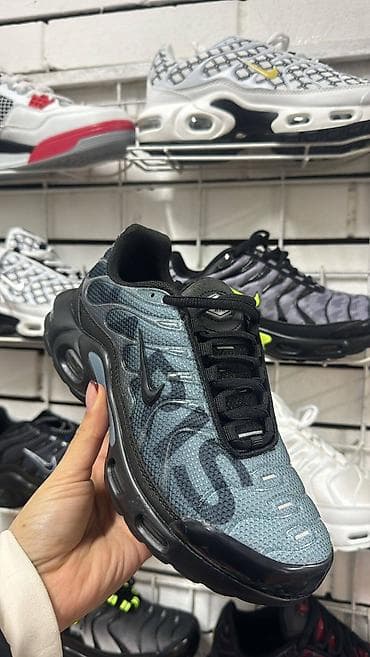 Boots: 41-46 za 
3600 din
pb — 4