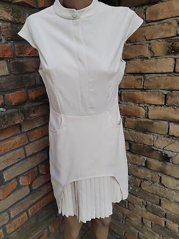 haljine pull and bear: Haljina vel L
Prelepa, kao nova, vel L Duzina 86 Pazuh po 48 — 2