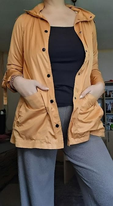 mali kofer za rucni prtljag: Dečija lagana jakna/parkica u toploj oker boji. veličina 12 - — 3