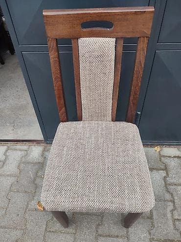 plasticni stolovi i stolice nova pazova: Drvena trpezarijska stolica sa tapaciranim sedištem i naslonom. - — 4