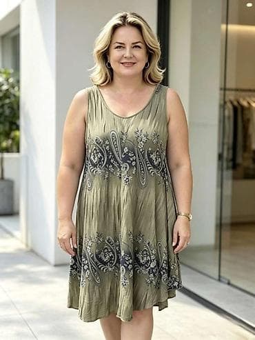 essenza mini: Haljine
Pamuk
Cena 2400
Vel. do 5xl
V18 — 4
