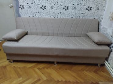 bež boja kuhinje: Prodajem trosed, bež boje sa 2 dekorativna jastučeta. Korišten u — 3