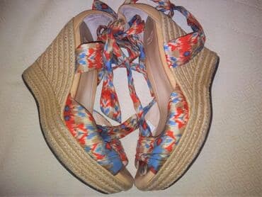 Uggs: UGG neobicne sandale 39 Unikatne i neobicne skupocene UGG sandale — 1