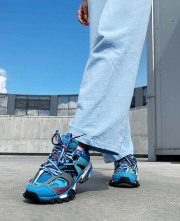 polovne stvari iz nemacke: Balenciaga, 42.5 — 2