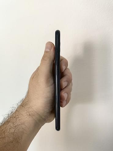 Mobilni telefoni: Huawei Mate 20 lite crni dual sim sim free, sa 4/64 gb memorije. Dobro — 2