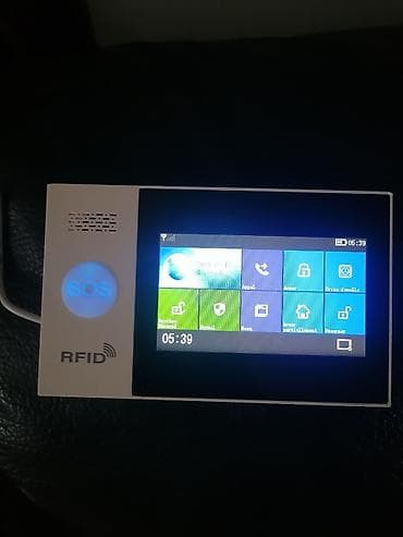 muzika na usb za auto: RFID GSM/Alarm kontrolna tabla sa ekranom i SOS tasterom Opis: - — 6