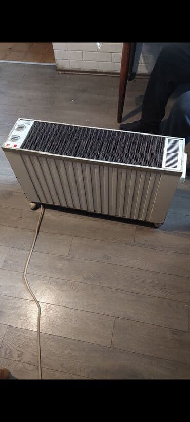 Aparati za oblikovanje kose: Kalorifer u odlicnom stanju — 3