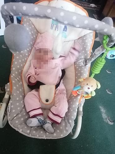 Komplet opreme za bebu 1) Ljuljaška/ležaljka za bebe - Ergonomsko