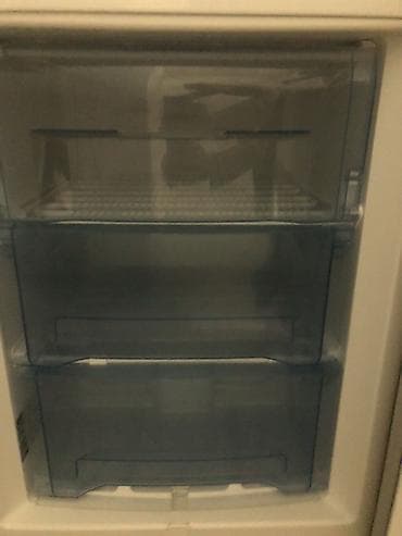 frižider za piće: Gorenje kombinovani frižider sa zamrzivačem dole, srebrne boje. - — 7