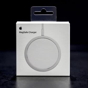 MagSafe Charger/Punjač za iPhone I ORIGINAL Apple MagSafe punjač na lalafo.rs MagSafe Charger/Punjač za iPhone I ORIGINAL Apple MagSafe punjač