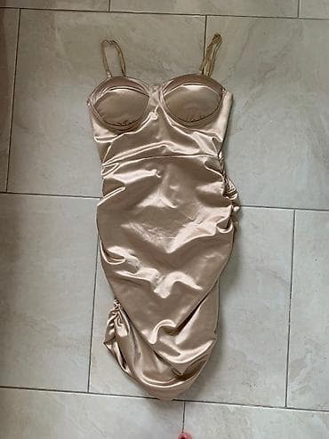 kupujemprodajem haljine svecane: Prelepa zlatna univerzalna haljina Do L velicine Odgovara svakom telu — 6