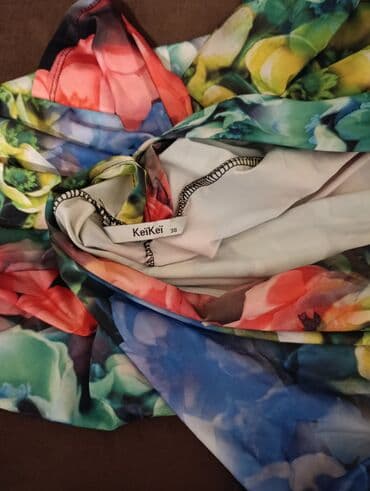 Women's Sweatshirts: Duga haljina s cvetnim printom - Model: uska silueta koja se blago — 5