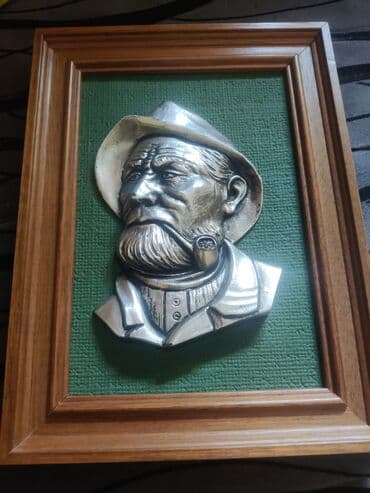 krevet sa ormarom ispod: Painting, Used — 4