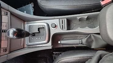 grejaci golf 4: NASLON ZA RUKU ZA FORD FOCUS OD 2004. DO 2010. GOD. | Naslon za ruku — 1