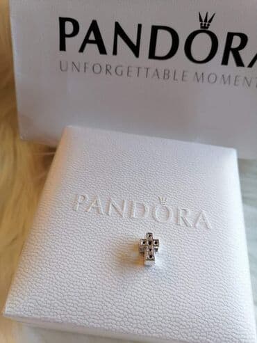 pandora rs: Pandora privesci
1200 komad
Saljemo postexpresom — 26