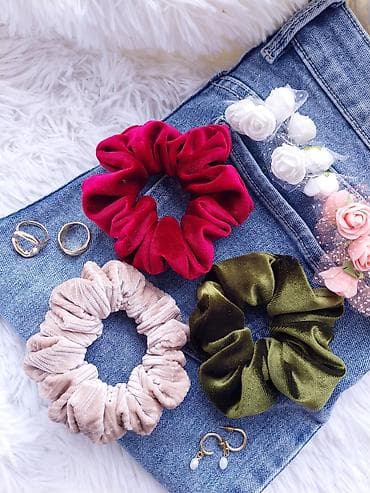 Plišane gumice za kosu – scrunchies - Materijal: mekani pliš/velur sa