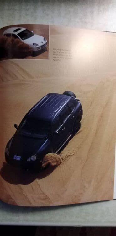 politikin zabavnik broj 1: Knjiga: Porsche Cayenne, 2002. god. ISBN 3-7688-1403-3, 192 str — 6