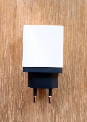 polovan ps4 cena: Nov punjač za mobilni telefon Quick Charge 3.0 sa četiri USB ulaza — 8