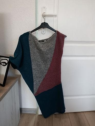 Asimetrična pletena tunika/haljina bez rukava - Model: asimetričan