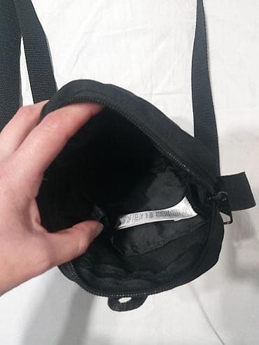 top model ranac: Adidas uniseks torbica preko ramena – klasičan crni model sa belim — 3