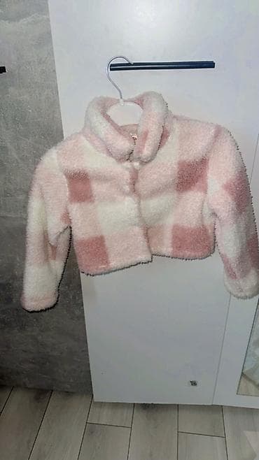 Dečja jaknica – topla sherpa/plišana tekstura, kroj do struka