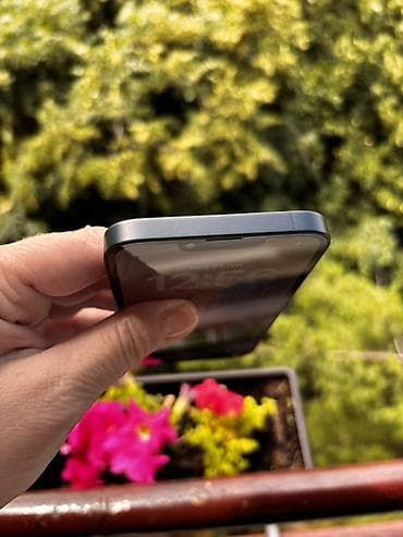 palić kamere: Apple iPhone 13 – crna boja 128gb - Ekran: 6.1" Super Retina XDR — 4