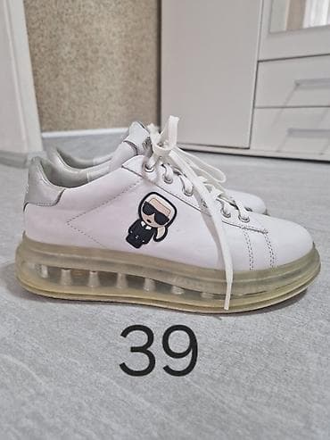 Trainers: Bele ženske patike sa providnim air đonom i pertlama. - Veličina: 39 - — 1