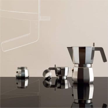 soljice za espresso lavazza: Cena 1600 din Moka aparat za kafu od aluminijuma sa ručkom i dugmetom — 4