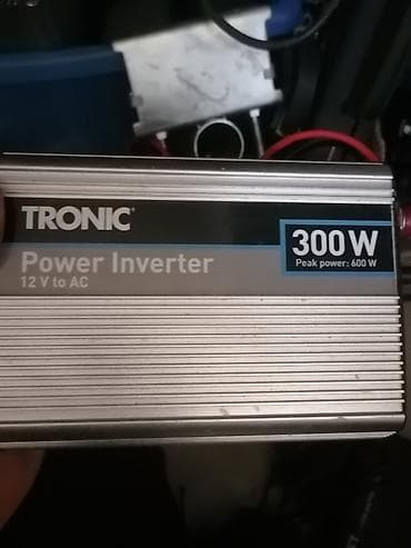 TRONIC pretvarač napona – 12 V DC na AC - Snaga: 300 W (vršna snaga