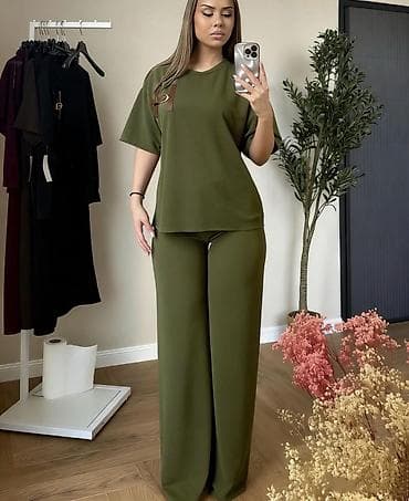 zenski parfemi: ✅Zenski komplet – široke pantalone i majica kratkih rukava
✅2000 din — 9