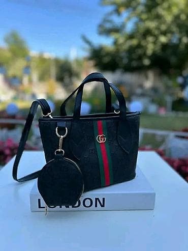 roze torba: Torba
3999 din
15x23
💋 — 3