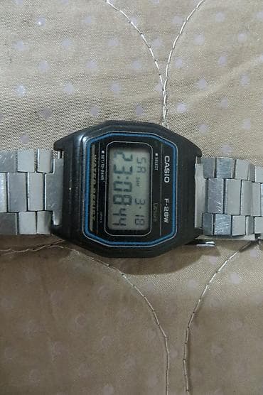 casne verige: Casio digitalni sat F-28W model iz 1984, redak primerak, extra ocuvan — 1