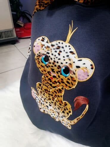 S (EU 36), Sa ilustracijom, bоја - Siva na lalafo.rs S (EU 36), Sa ilustracijom, bоја - Siva