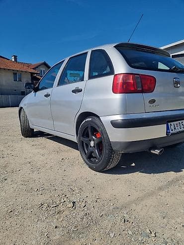 felne ili kapna: Seat Ibiza, petovratni hečbek, srebrna boja. Karoserija i — 10