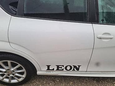 auto gume tigar: VRATA ZA SEAT LEON OD 2005. DO 2013. GOD. - ZADNJA PREDNJA | Delovi — 1