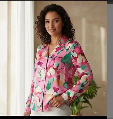 next bluza: Elegantna ženska bluza sa cvetnim dezenom, idealna za prolećne i — 1