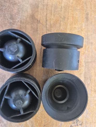 audi a8 2 tfsi: Gumice poklopca motora Audi VW Seat Skoda Nove gumice poklopca motora — 4