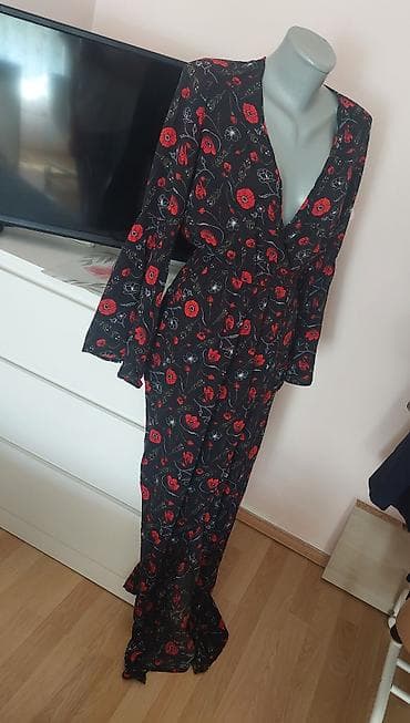 bts haljine: Duga haljina s cvetnim printom - Boja: crna osnova sa crvenim i — 3