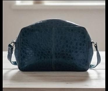 Muška odeća: Torba preko ramena – tamnoplava, sa teksturom nalik krokodilskoj koži — 1